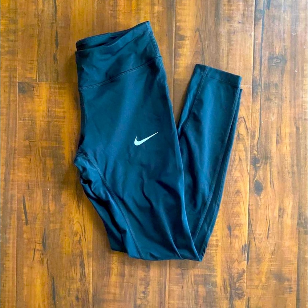 Size small black Nike Dri fit leggings